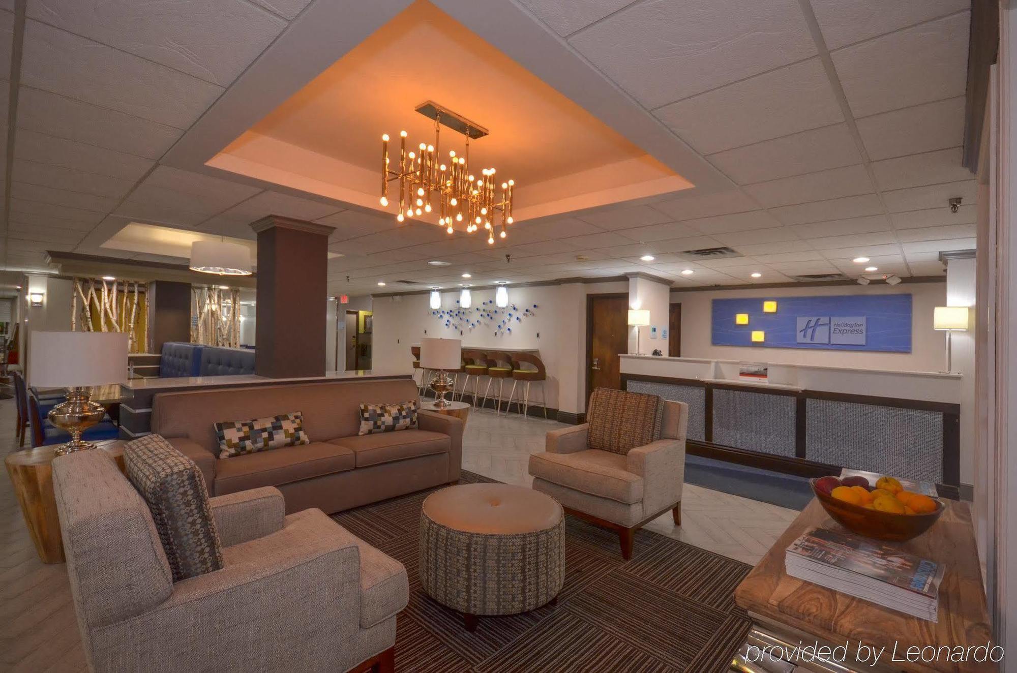 Holiday Inn Express & Suites Fayetteville University Of Arkansas Area By Ihg Extérieur photo